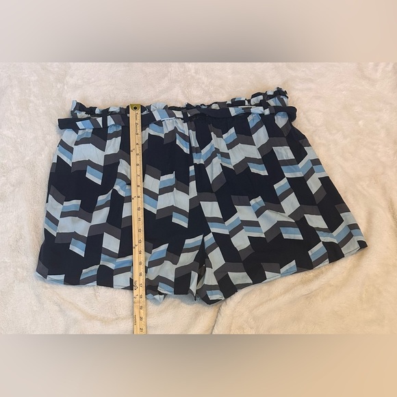 Peter Som for Anthropologie Athena Geometric Shorts Plus Size - Picture 4 of 11